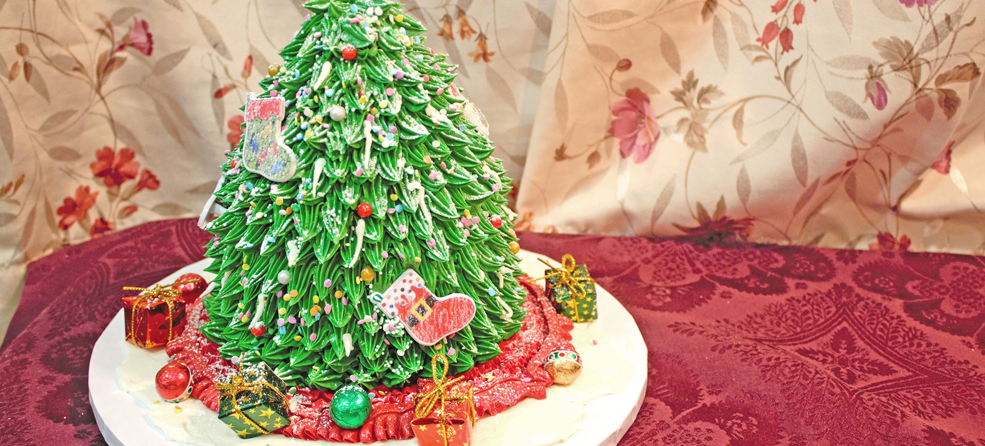 Pittsburgh Bakery and Desserts, Cakes; Pastries A-La-Carte